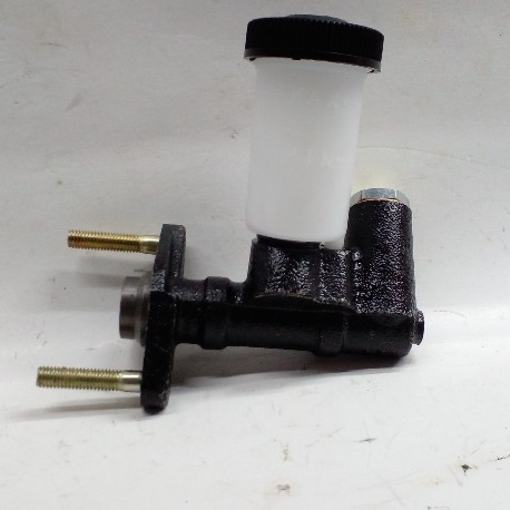 CLUTCH MASTER CYLINDER E25 5/8