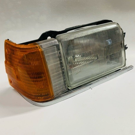 GENUINE HEADLAMP WITH PARK LAMP MAZDA 323 1980 BD RH