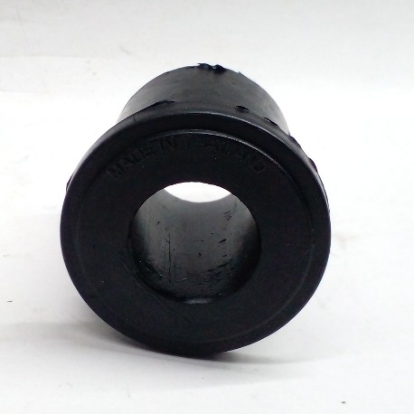 SHORT SPRING LEAF BUSHING NISSAN NAVARA D40