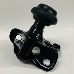 VOLVO XC90 RIGHT ENGINE MOUNT