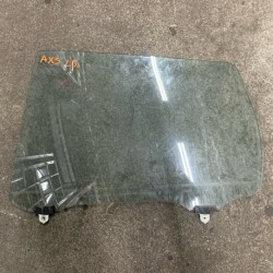 NISSAN SENTRA B12 FRONT DOOR GLASS  LH