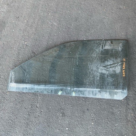 NISSAN SENTRA B12 FRONT DOOR GLASS  LH