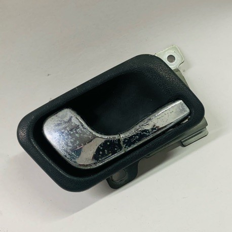 INNER DOOR HANDLE MITSUBISHI GALANT E33 RH