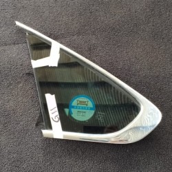 NISSAN SENTRA B12 REAR QUARTER GLASS RH