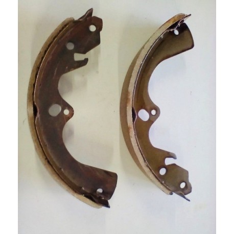 MAZDA B2500 BRAKE SHOES