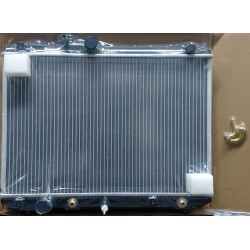 NISSAN CARAVAN E25 RADIATOR