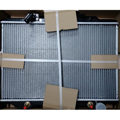 NISSAN CARAVAN E25 RADIATOR