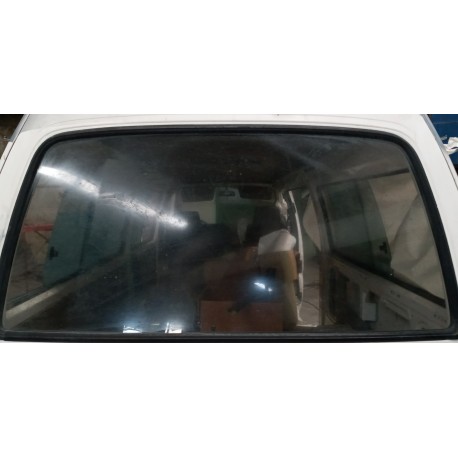 NISSAN CARAVAN E24 REAR WINDSCREEN USED