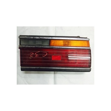 LAUREL C32 1985 NO POST TAIL LAMP RH