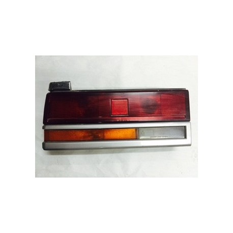 LAUREL C32 1985 POST TAIL LAMP LH