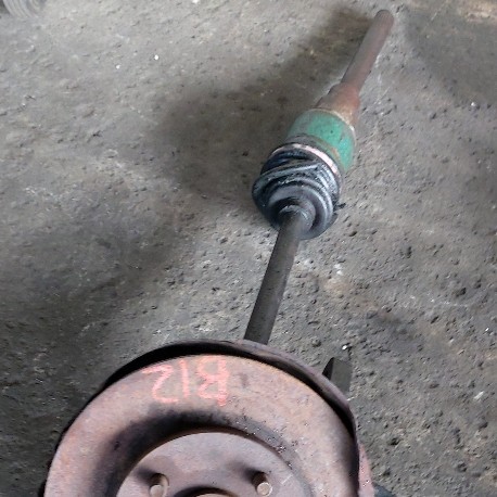 SPINDLE NISSAN SENTRA B12 RH