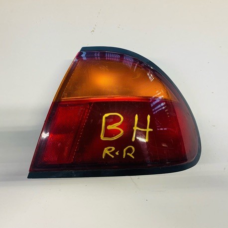 TOYOTA COROLLA  NZE121 LH TAIL LAMP