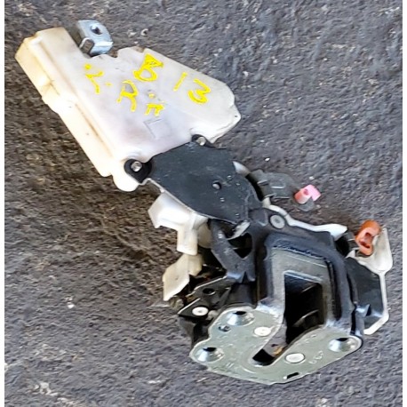 FRONT INNER DOOR LOCK RH NISSAN SENTRA B14