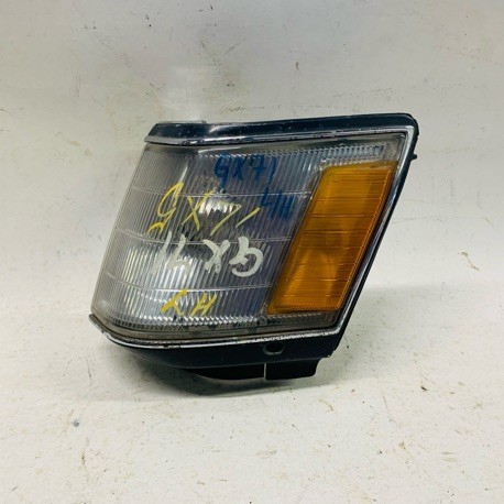 TOYOTA  RX70  DOUBLE BEAM HEAD LAMP RH