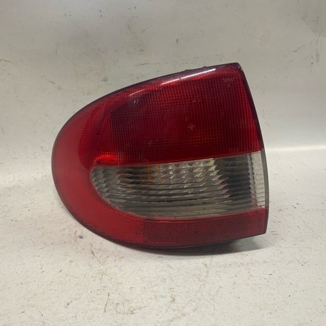 NISSAN BLUEBIRD 910 OM TAIL LAMP LH