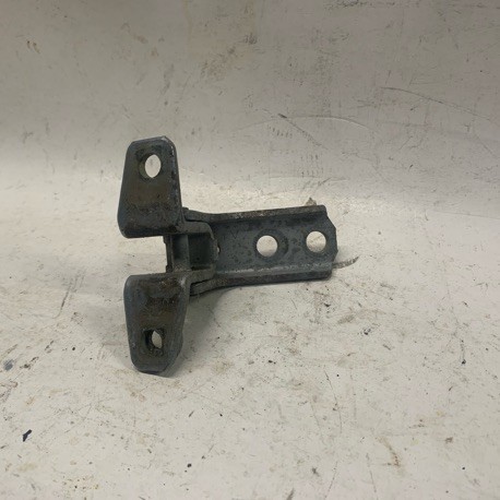 DOOR HINGE MITSUBISHI PAJERO