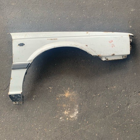 NISSAN SUNNY B12 FRONT FENDERS O/M RH