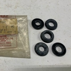 REPAIR KIT BRAKE MASTER CYLINDER RUBBERS MITSUBISHI GALANT A161 7/8