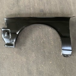 NISSAN BLUEBIRD 910 FRONT FENDER LH