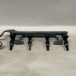 INJECTOR RAIL ASSEMBLY PEUGEOT 206