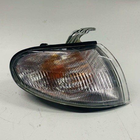 NISSAN SUNNY B11 CORNER LAMP JAPAN TYPE RH