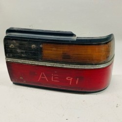 NISSAN BLUEBIRD 910 OM TAIL LAMP LH