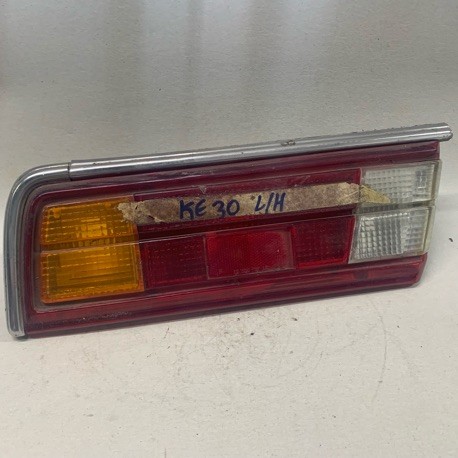 TAIL LAMP TOYOTA COROLLA KE30 LH