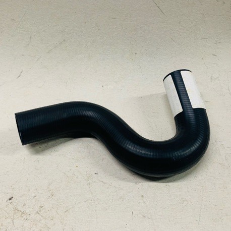 TOP RADIATOR HOSE NISSAN SENTRA B13