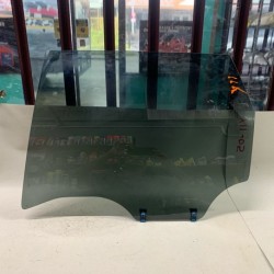 NISSAN SENTRA B12 FRONT DOOR GLASS  LH