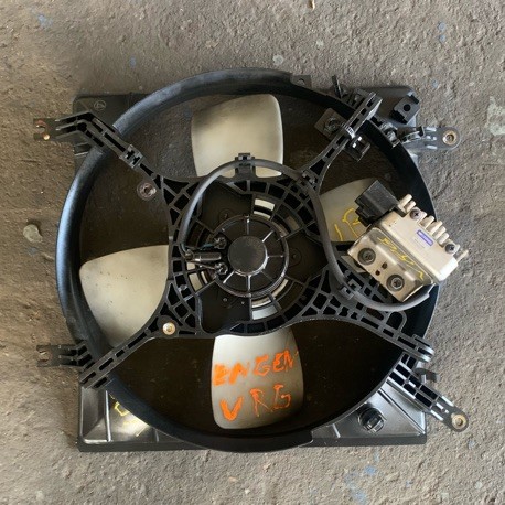 RADIATOR FAN ASSEMBLY WITH RELAY MITSUBISHI GALANT VRG