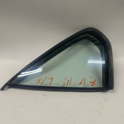 NISSAN SUNNY B11 REAR QUARTER GLASS RH