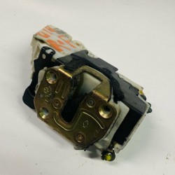 FRONT RH INNER DOOR LOCK & ACTUATOR NISSAN BLUEBIRD U14