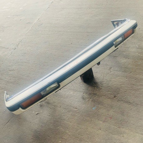 FRONT BUMPER WITH FOG LAMPS TOYOTA CRESSIDA RX70