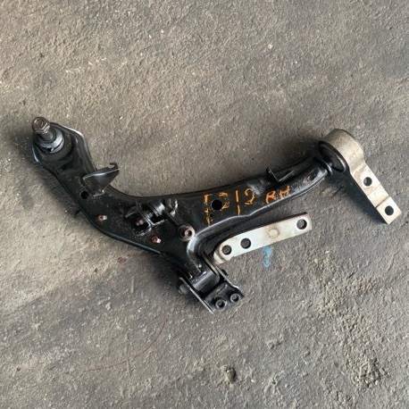 CONTROL ARM NISSAN PRIMERA P12 RH