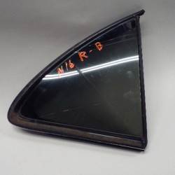 NISSAN SUNNY B11 REAR QUARTER GLASS RH