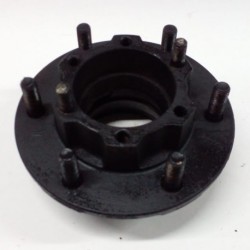 FRONT WHEEL HUB NISSAN PATROL P40